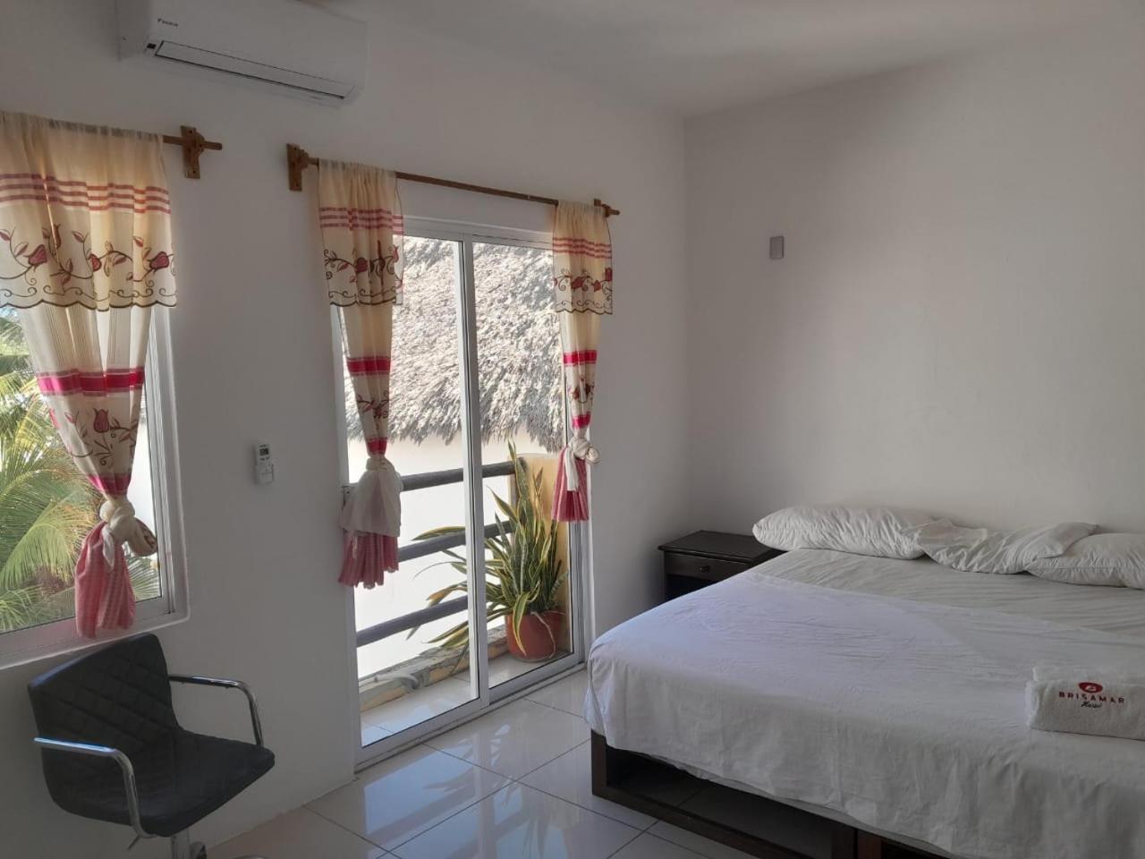 Brisamar Guesthouse 埃斯孔迪多港 外观 照片