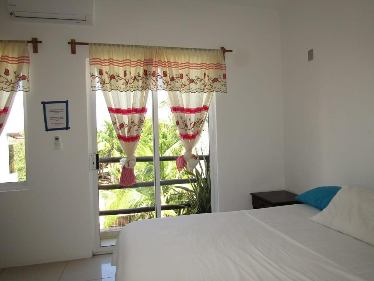 Brisamar Guesthouse 埃斯孔迪多港 外观 照片